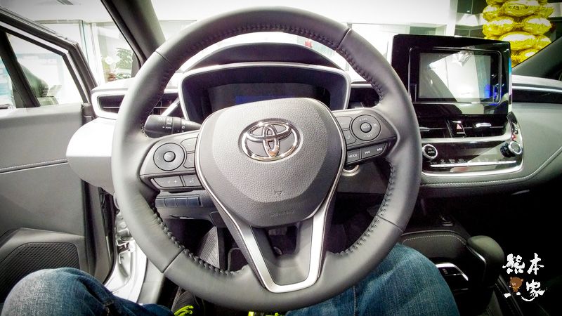Toyota Auris終於等到你|Mazda 3的勁敵一樣進口車讓人有選擇障礙呀