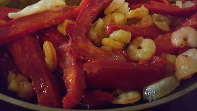 Red pepper and shrimp stir fry Red pepper and shrimp stir fry
