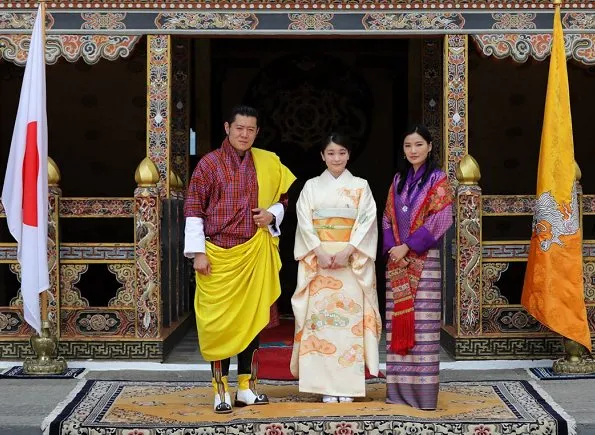 Princess Mako, King Jigme Khesar Namgyel Wangchuck,  Queen Jetsun Pema, Prince Jigme Namgyel Wangchuck at the Tashichhodzong in Thimpu