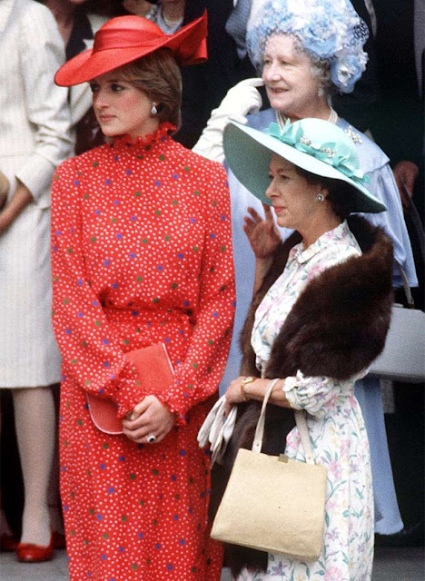 Princesa Diana de Gales: elegância e estilo próprio elfandarilha