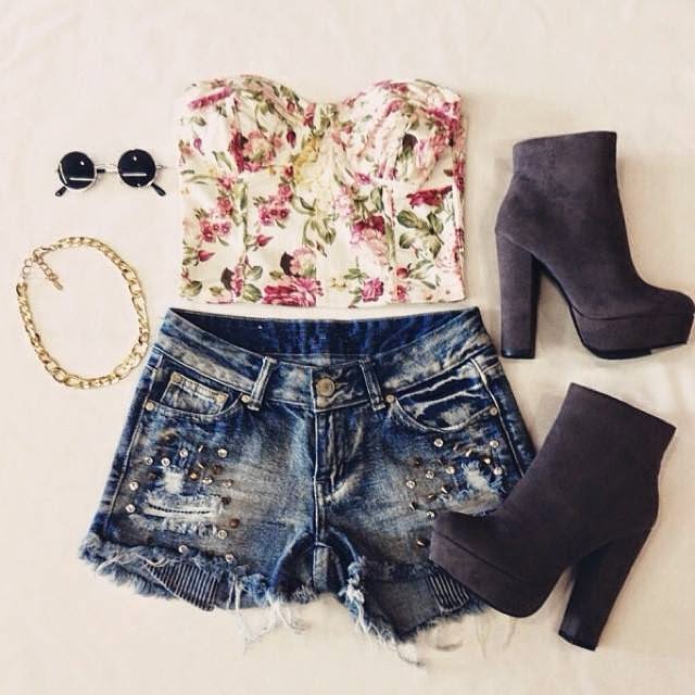 How to Chic: CUTE FLORAL TOP - OUTFIT SET