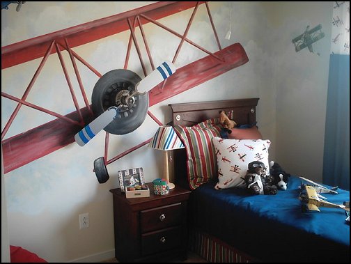 airplane theme bedroom - Aviation themed bedroom ideas - airplane bed - airplane murals - airplane room decor - Airplane rooms - airplane theme beds - airplane decor