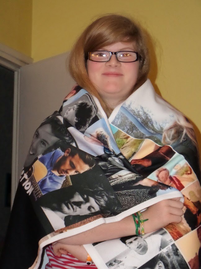 Madhouse Family Reviews All Personalised Photo Blanket review