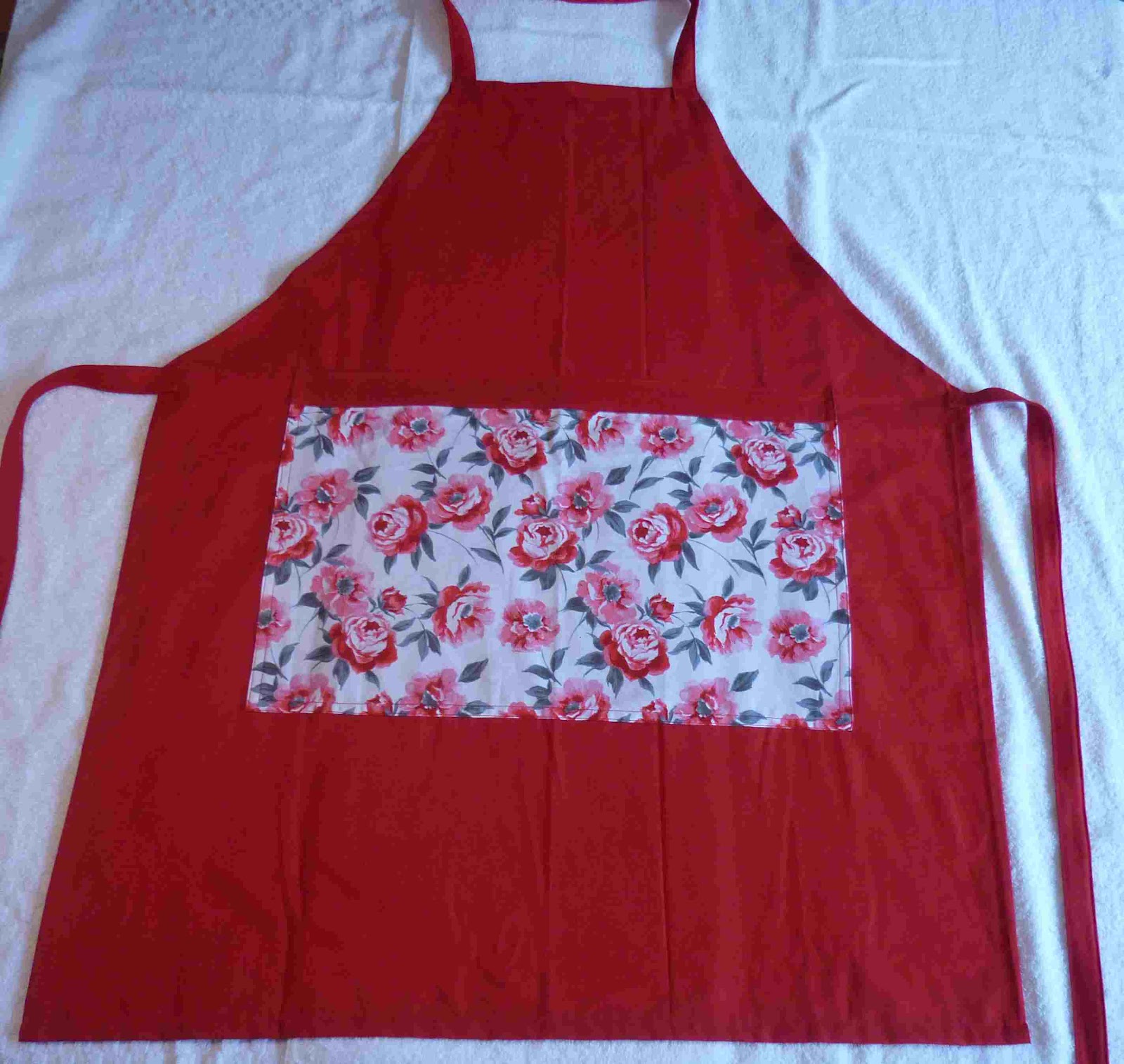 Sherrie's Bag & Apron World Red Apron For Sale