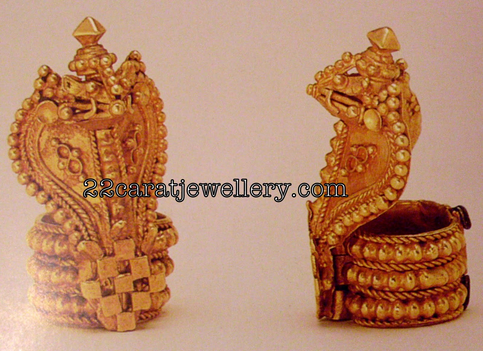 Gold Naga Pratima from GRT Jewellery 