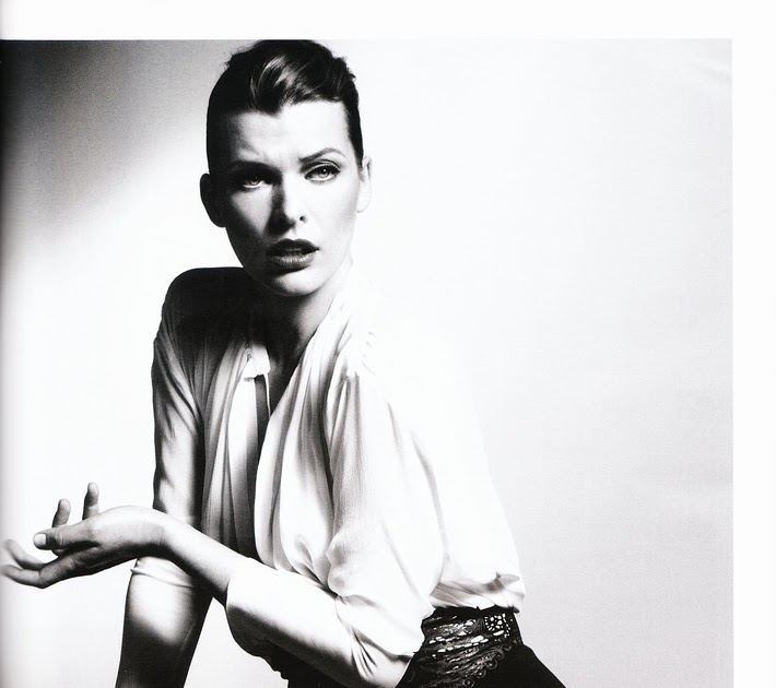 Shades of Gray: The Milla Jovovich Quarterly:The Case of the Missing Pants