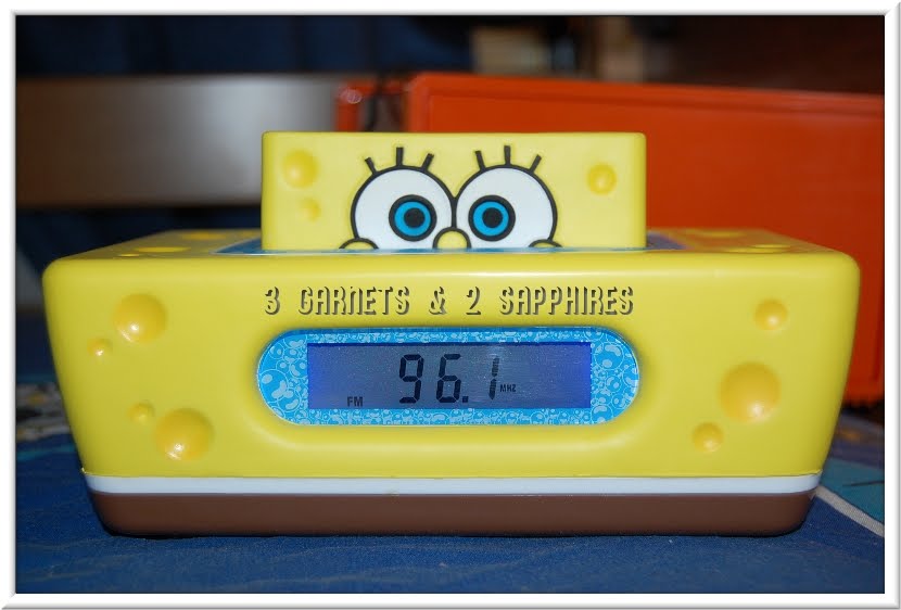 3 & 2 Sapphires Back to School 2011 SpongeBob Alarm Clock Radio