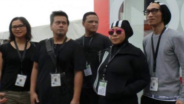 Lirik Lagu Bagaikan Langit Di Sore Hari Lirik Plus