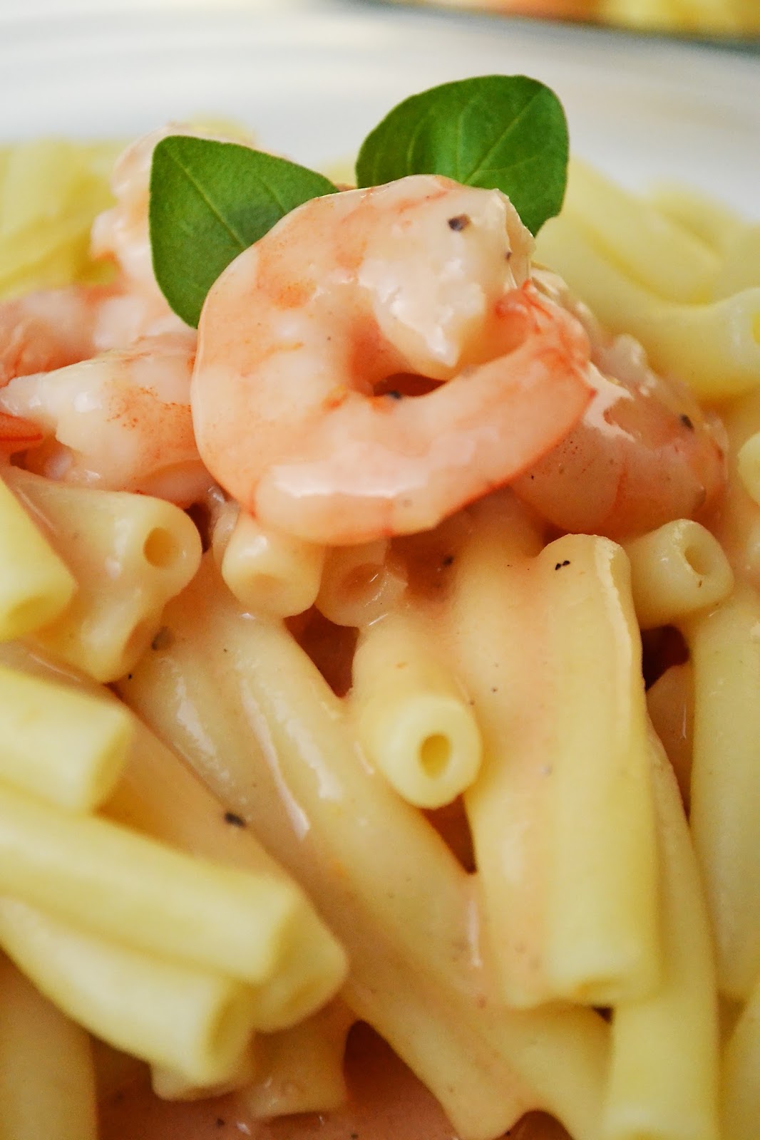 J'ai toujours aimé le jaune moutarde Pâtes aux scampis sauce whisky