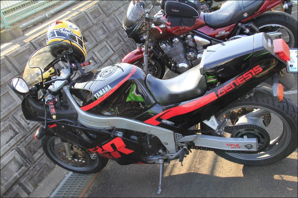 ROAD RIDER 1987 Yamaha FZR 1000 Genesis