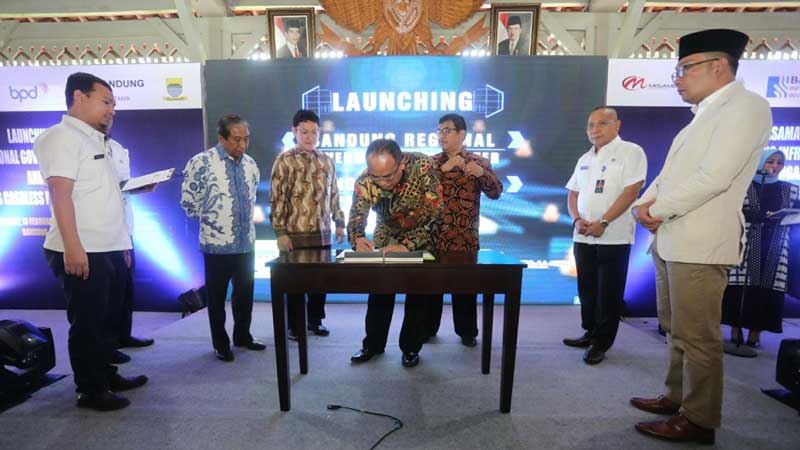 Regional Data Center dan Cashless Payment Lengkapi Bandung sebagai Smart City Regional Data Center dan Cashless Payment Lengkapi Bandung sebagai Smart City