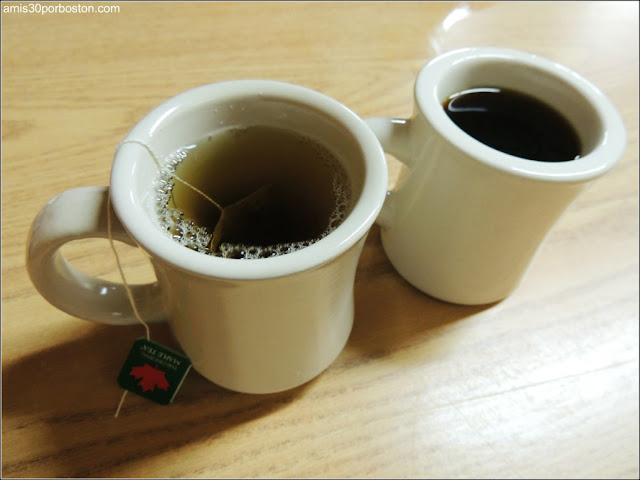 Bebidas: Té de Sirope de Arce y Café Bebidas: Té de Sirope de Arce y Café