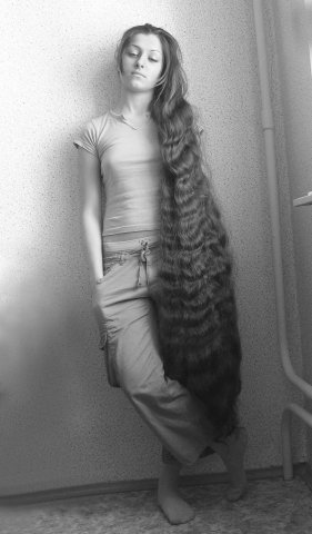 Floor Length Hair Beauty - Girl with very long hair Photos.|Girls with