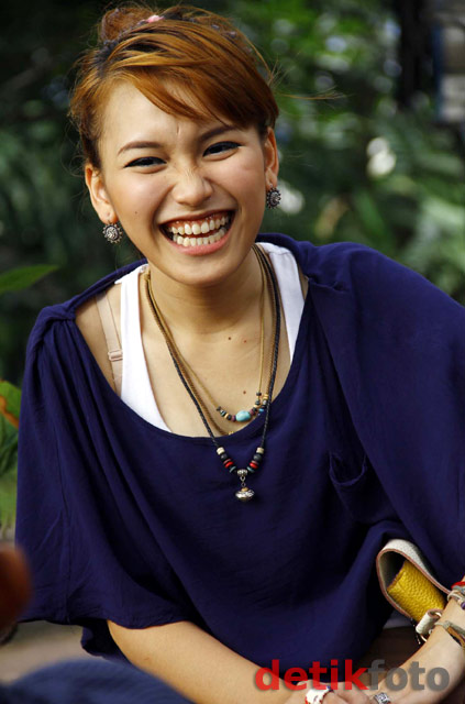 Ayu Ting-ting, Tenar Karena Lagunya "Salah Alamat ... Ayu Ting-ting, Tenar Karena Lagunya "Salah Alamat ...