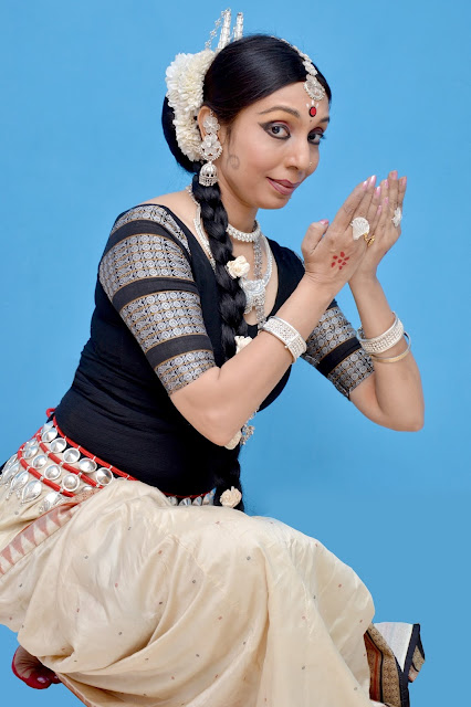 Noted Odissi Danseuse Sharmila Mukerjee and her dance ensemble Sanjali to present ‘Journey of Odissi’ and a ‘tribute to river Ganga’ Noted Odissi Danseuse Sharmila Mukerjee and her dance ensemble Sanjali to present ‘Journey of Odissi’ and a ‘tribute to river Ganga’