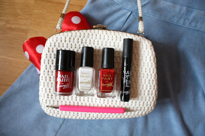 minnie mouse inspired nail art varnish
