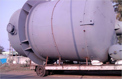 8000 liter storage tank transportation at unsafe condition