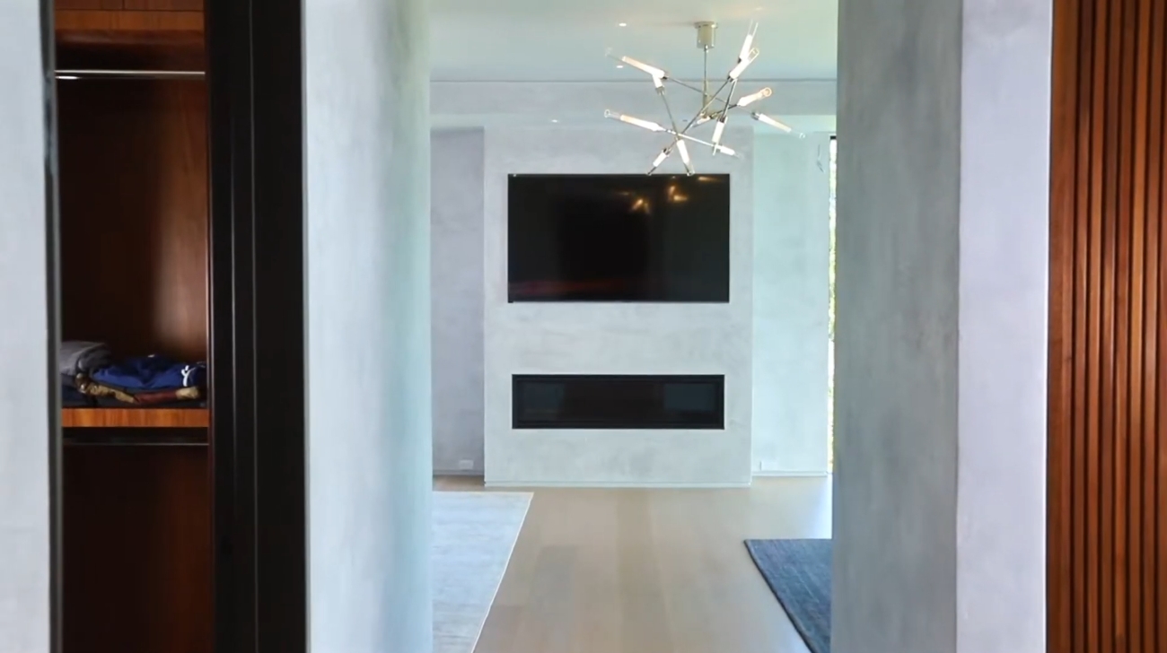 33 Photos vs. 989 Deerfield Rd, Water Mill, NY vs. Luxury Home Interior Design Tour