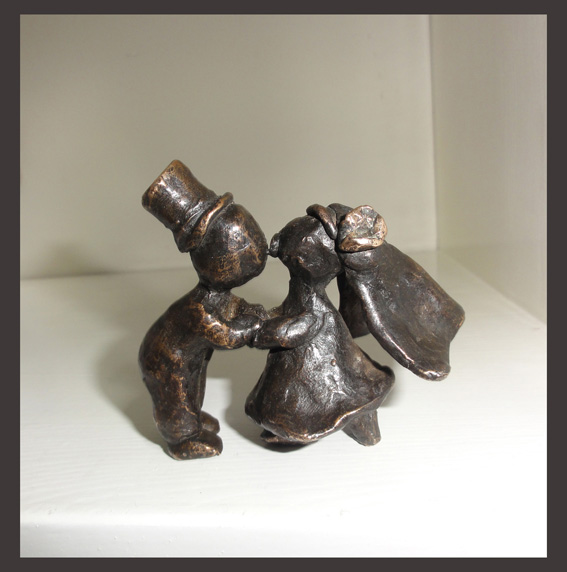 INSPIRATION ARCHIVE BRONZE WEDDING PRESENTS