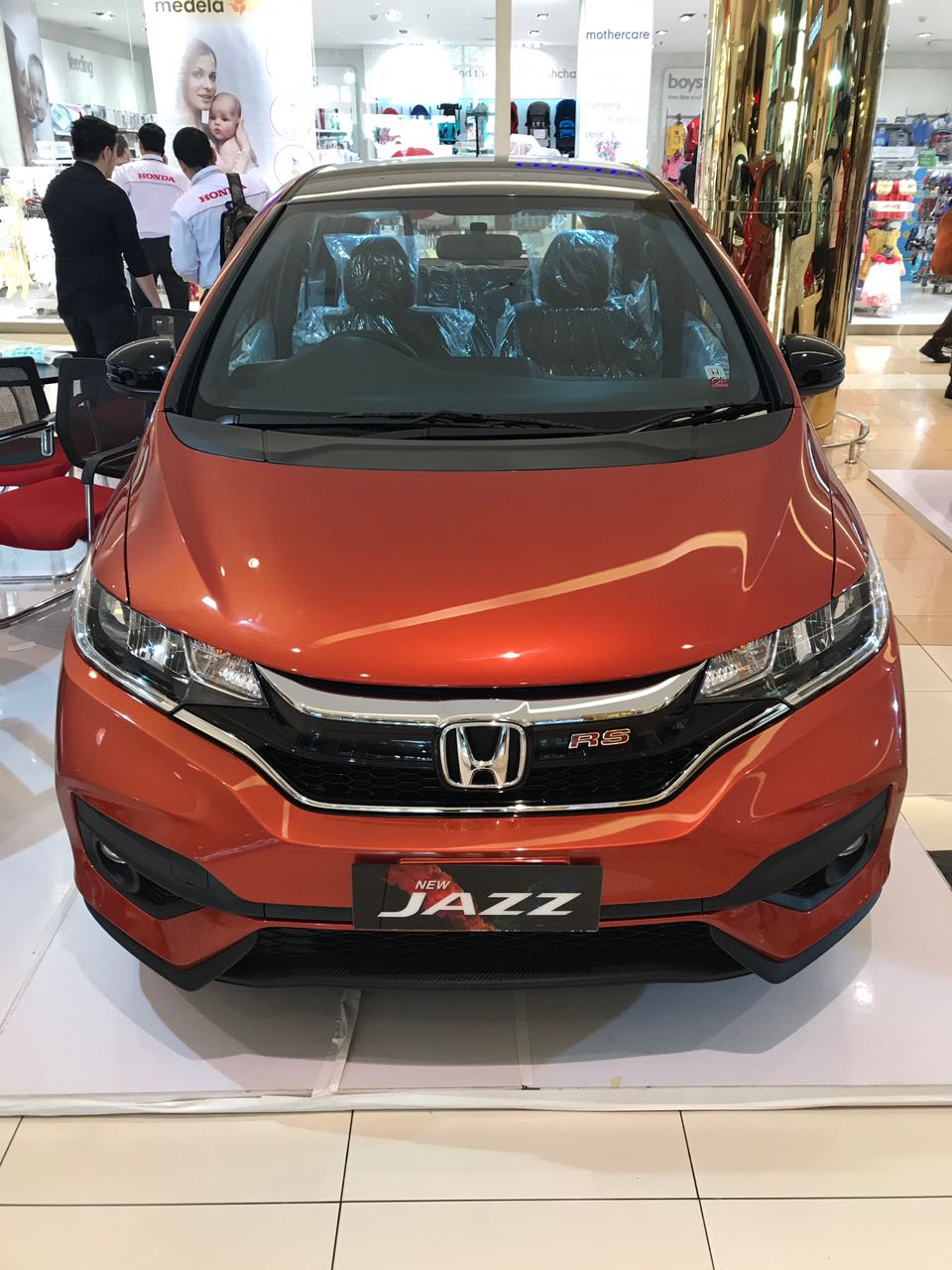 HONDA JAZZ FACELIFT MENDOMINASI Daftar Harga Promo Kredit Mobil Honda