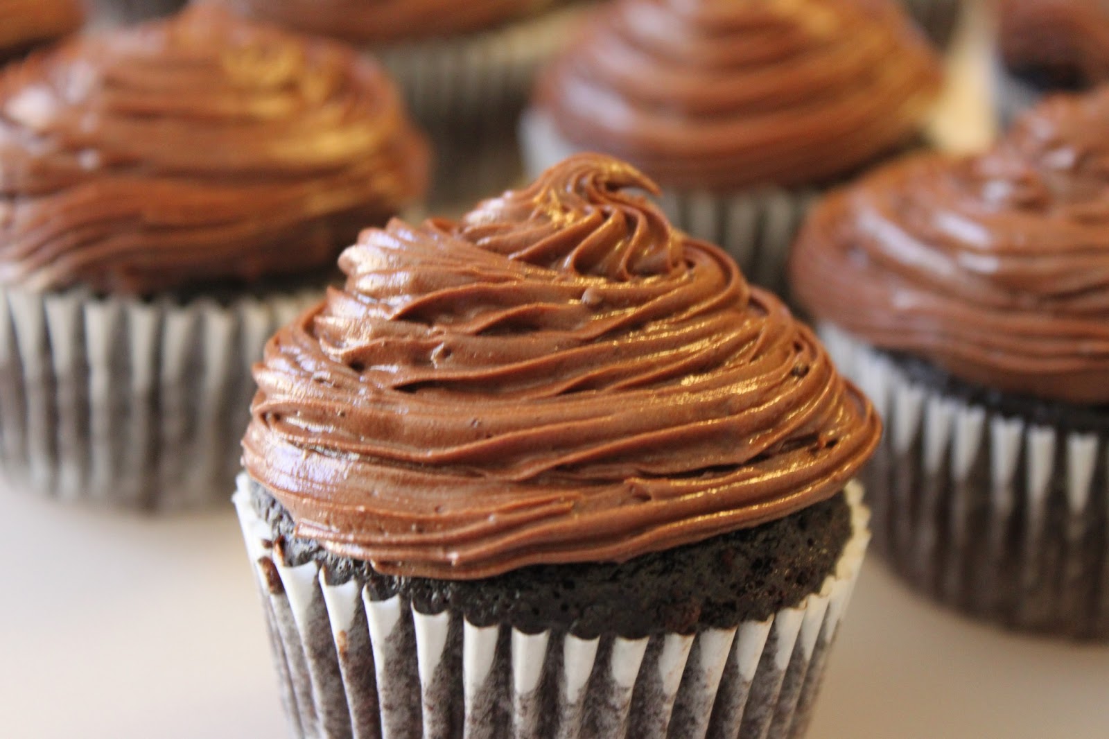 Sweet Deliciousness Berry Almond Chocolate Cupcakes