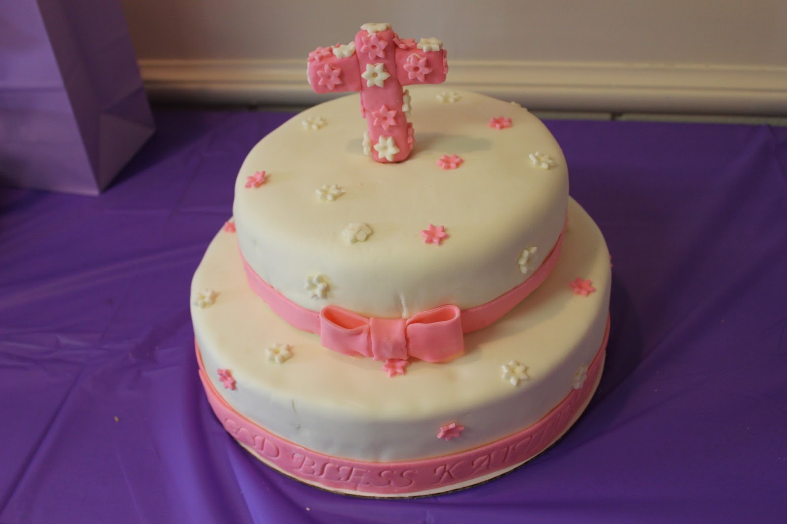 Reese's Cakes By Design (Cakes, Cupcakes, and More)