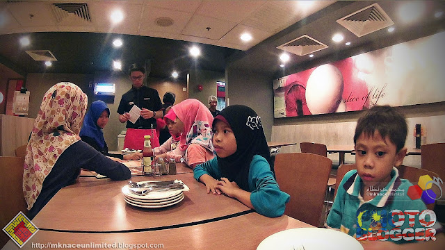 Eating out @Pizza Hut Plaza Angsana