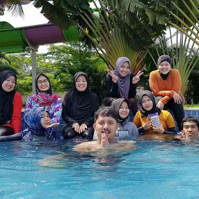 Wisata Kolam Renang Go Wet Waterpark Grand Bekasi