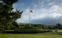 Fuente: https://www.thingsites.com/thing-site-profiles/tynwald-hill-isle-of-man La colina de Tynwald