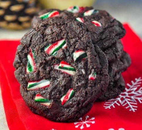 CHOCOLATE MINT CHIP CANDY CANE COOKIES CHOCOLATE MINT CHIP CANDY CANE COOKIES