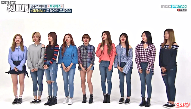 [주간아이돌] 오늘자 트와이스 움짤 Part.1 단체샷 위주.gif | 인스티즈