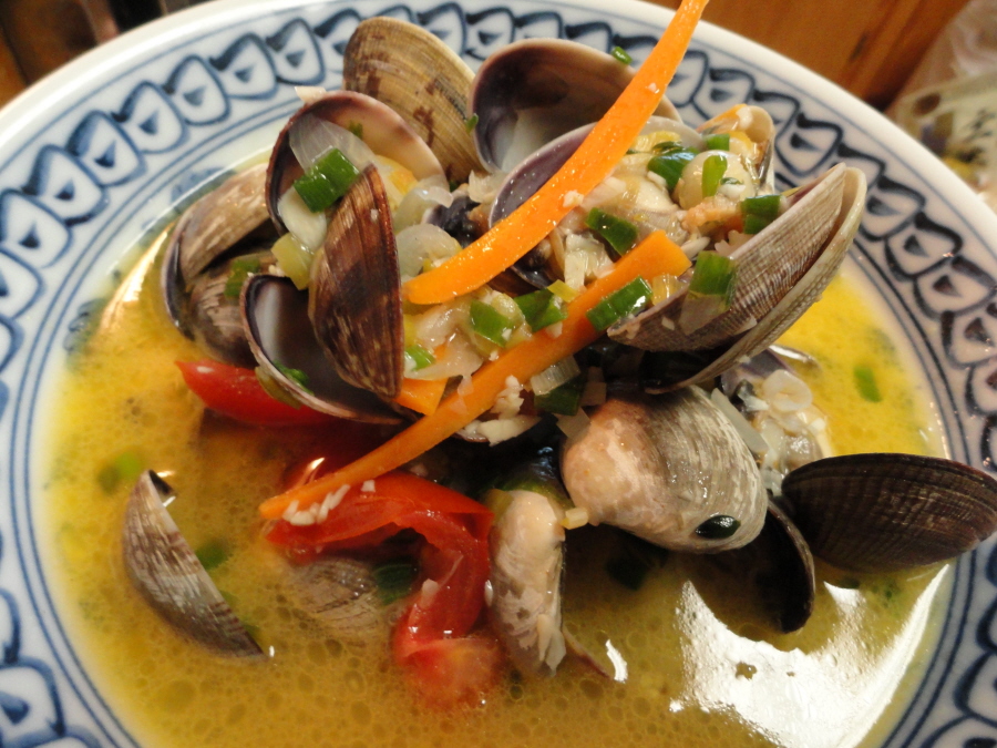 Haumea's Kanaka Kitchen Blog Steamed Manila Clams