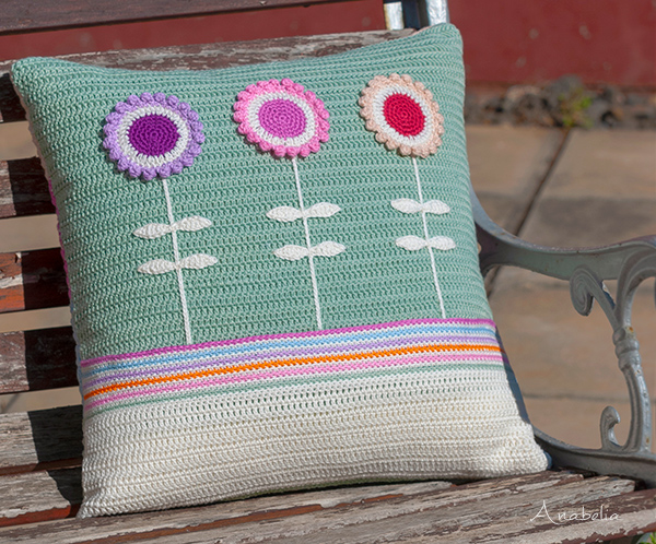 Reversible crochet pillow, cable chessboard stitch, by Anabelia Craft Design