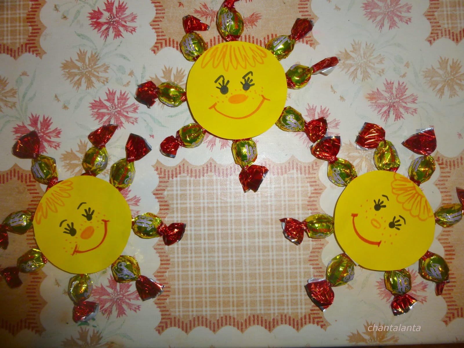 Солнце из конфет
