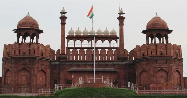 Dalmia Bharat Group adopts Red Fort for five years as part of Centre’s heritage preservation scheme, New Delhi, News, Politics, Travel & Tourism, Technology, Protesters, Business, Inauguration, Congress, Twitter, National