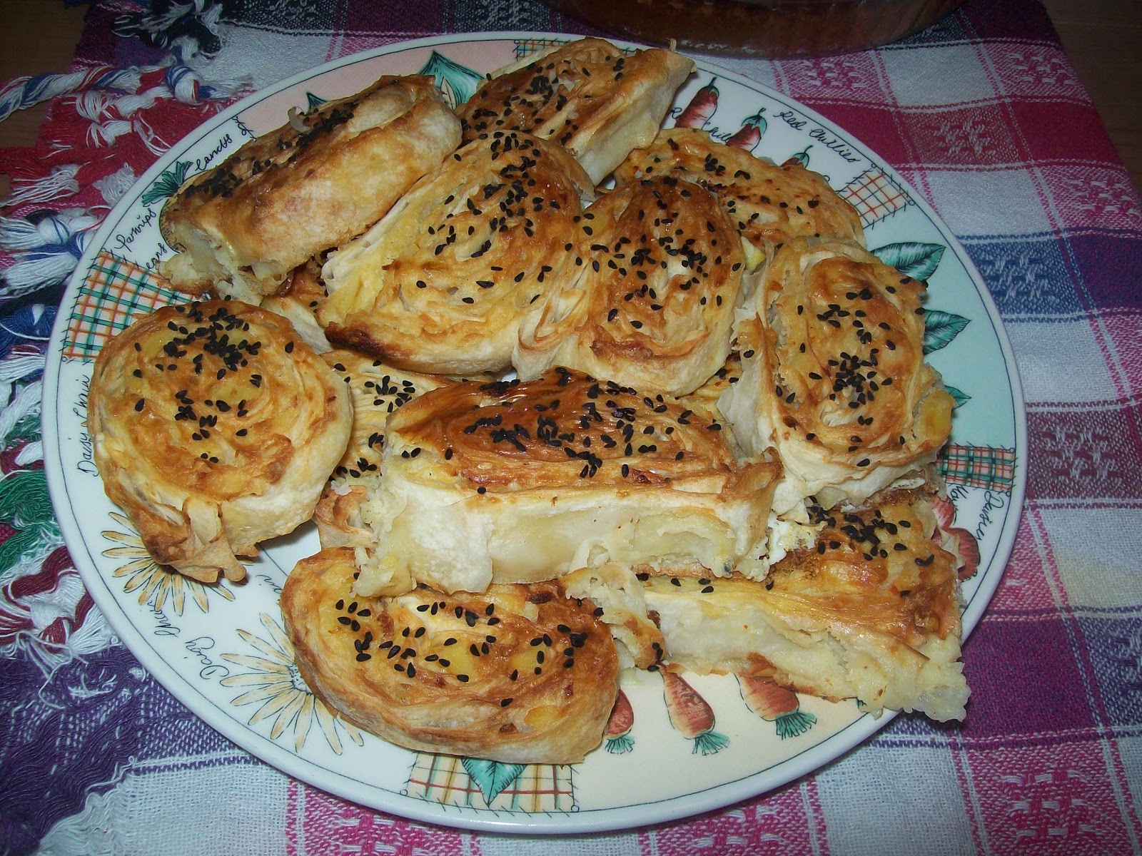 YER SOFRASI 16 Rulo Patates Böreği