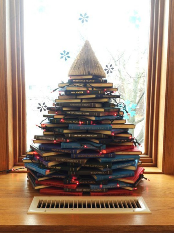 Árvores de Natal alternativas com livros Árvores de Natal alternativas com livros