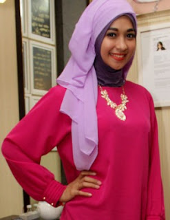 15 Busana Muslim Artis Model Dan Tutorial Hijab Ala Poppy Bunga 15 Busana Muslim Artis Model Dan Tutorial Hijab Ala Poppy Bunga