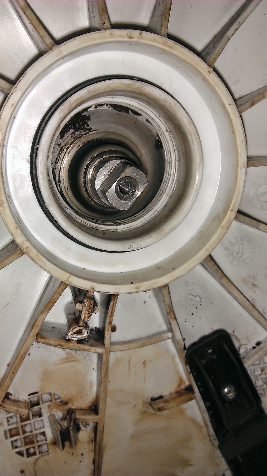 imahginable: AEG Lavamat 47230: Cómo cambiar los rodamientos de lavadora de carga superior