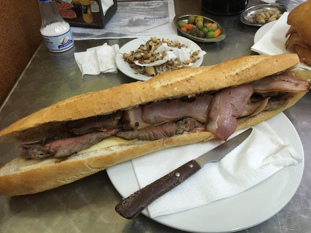 Almuerzos Populares - Bocadillo de buey de La Pascuala Almuerzos Populares - Bocadillo de buey de La Pascuala