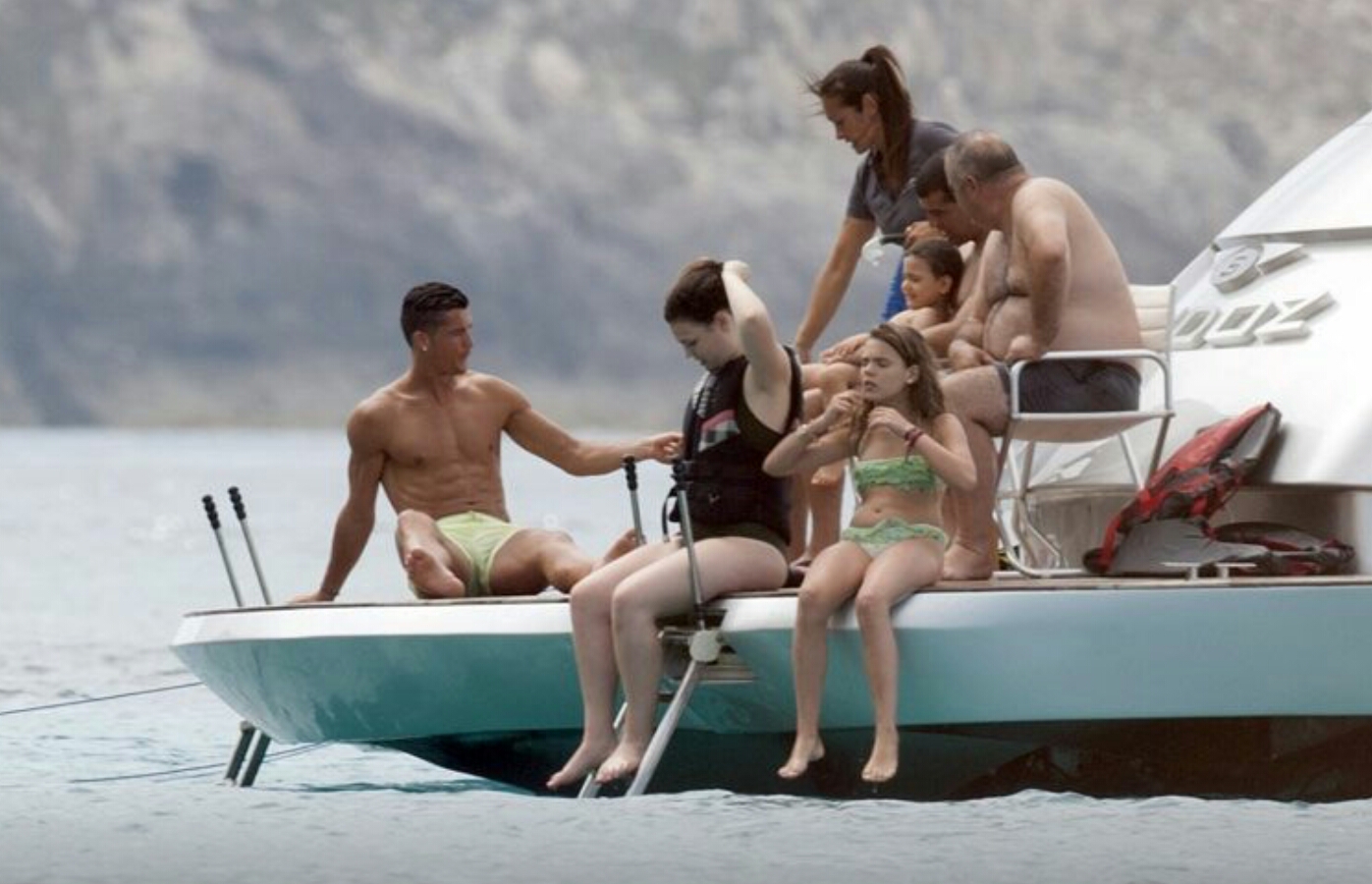 Cristiano Ronaldo is a mama's boysee what his mum did for him lol (photos)