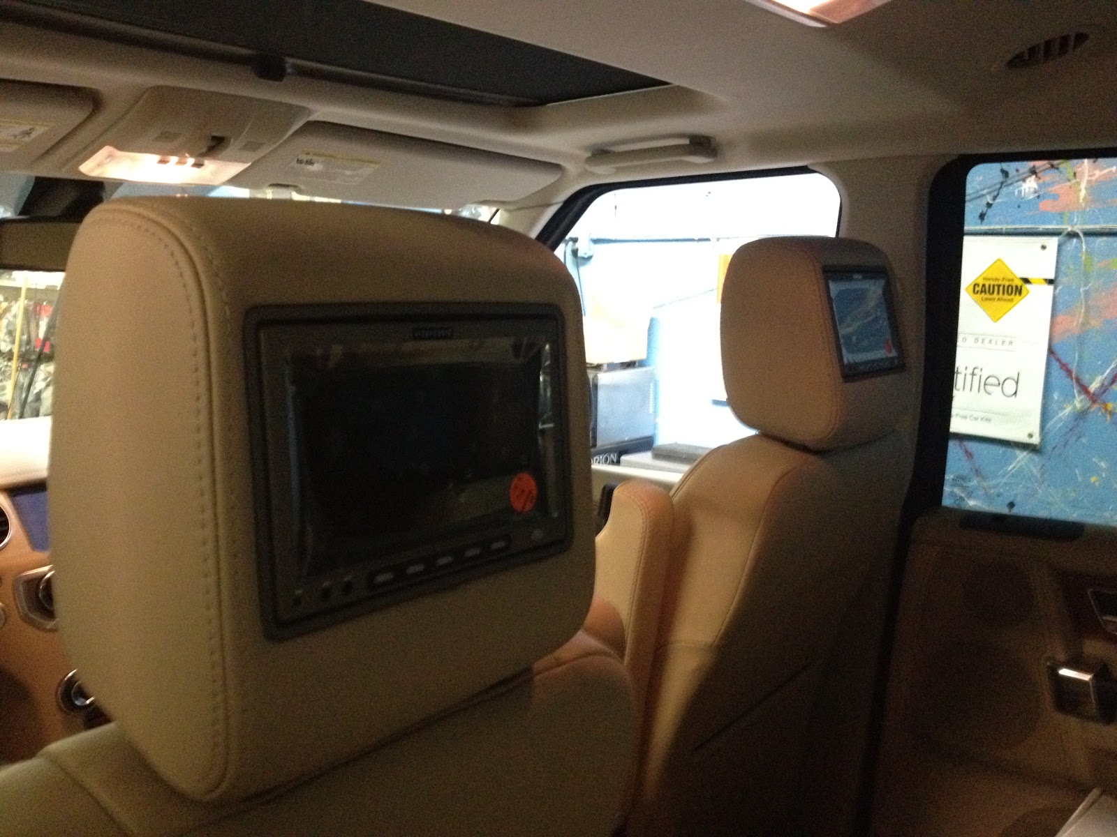 Hurleys Auto Audio Land Rover LR4 for Head Rest Monitors