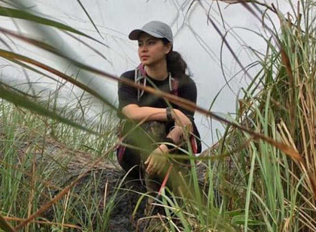 Angel Locsin Successfully And Safely Reaches The Peak Of Mt. Batolusong Angel Locsin Successfully And Safely Reaches The Peak Of Mt. Batolusong