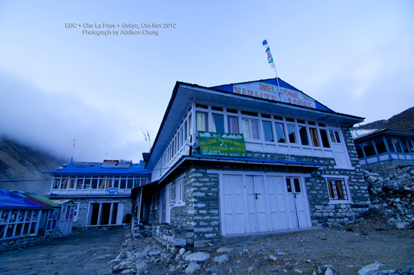 From Thagnag crossing Ngozumpa Glacier to Gokyo