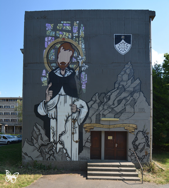 A surreal encounter between French graffiti artist 100Taur and the Dominicans: for the celebration of the 800th Anniversary of the Order of Preachers , founded in Toulouse (FR), the Dominicans asked lowbrow artist 100TAUR to create a 100 square meters mural on their convent in Toulouse.
