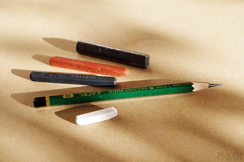 Teckningsmaterial, foto av Alicia Sivertsson. alicia sivert sivertsson aliciasivert skapa skapande teckning drawing material teckningsmaterial pennor kritor penna krita grafitstift grafit blyerts