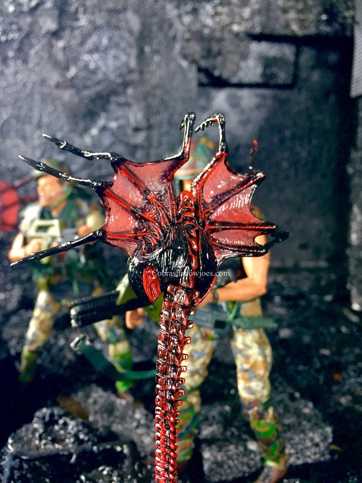 CobraShadowJoes NECA TOYS Kenner Aliens Queen Facehugger