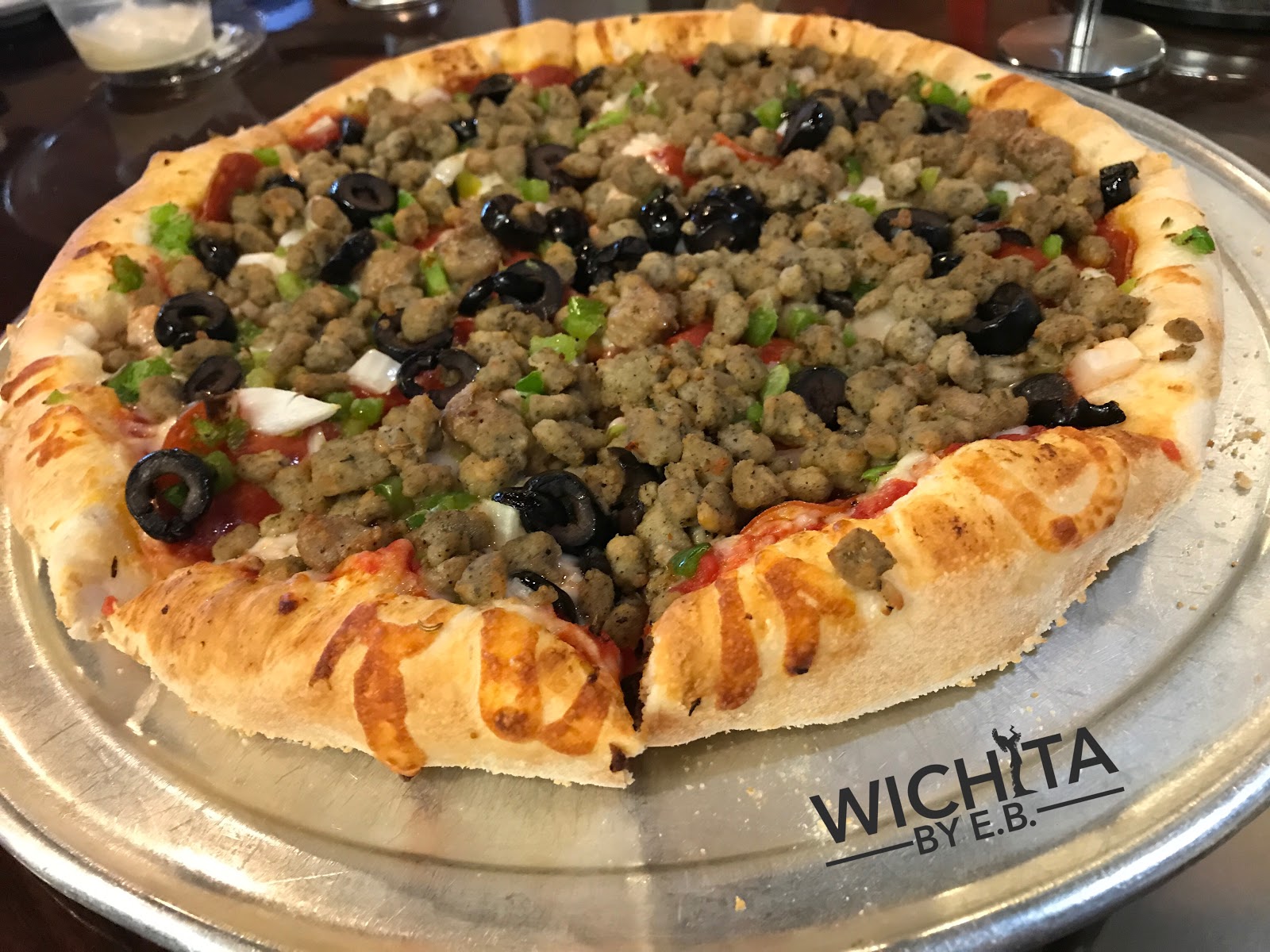 Knolla's Pizza Review Wichita By E.B.