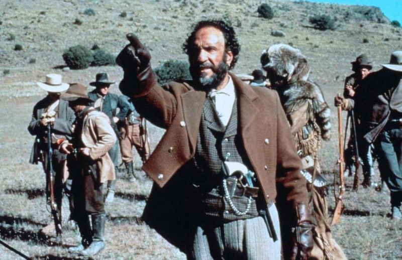 Dead man walk. Dead man walk. Сьюзан сарандон мертвец идет. Прогулка мертвеца 1996. Шон пенн мертвец идет.