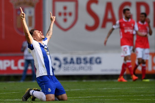 A estatura e o físico franzino interferem nas qualidades de um Jogador de  Futebol?